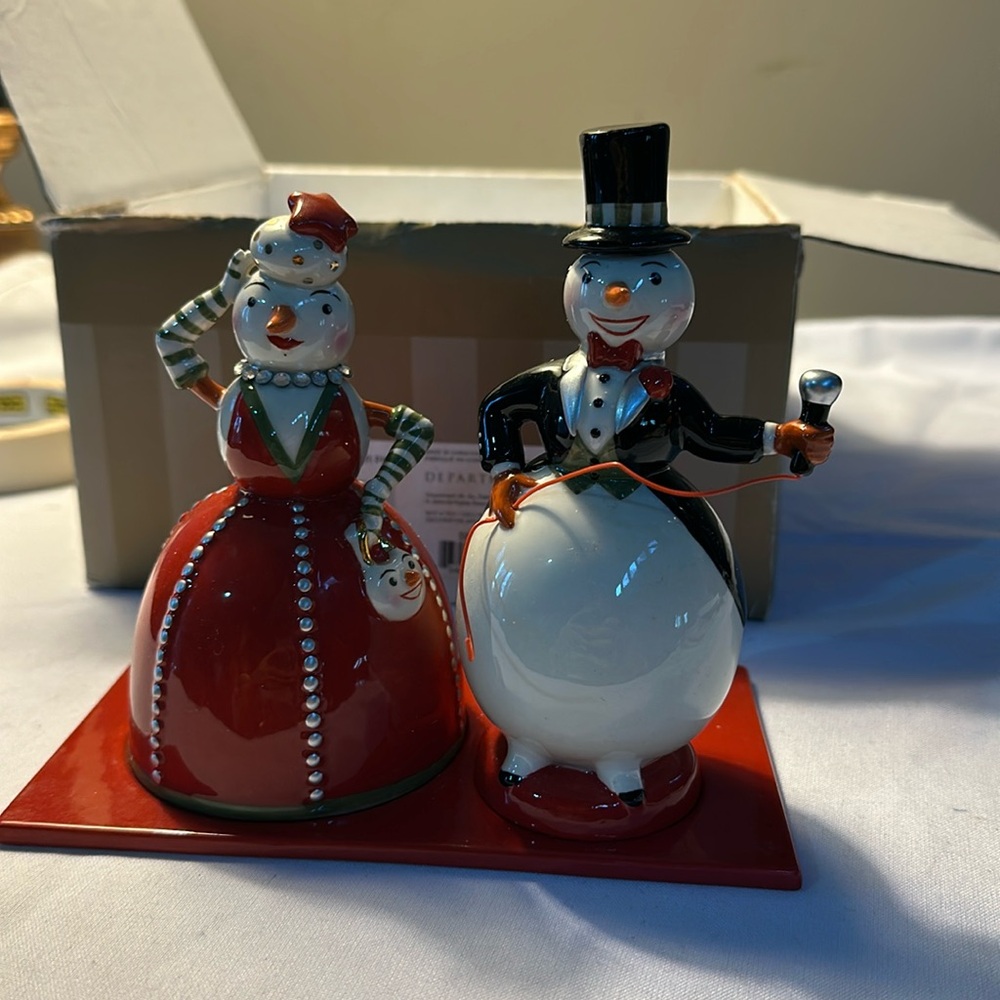 Salt and pepper pair